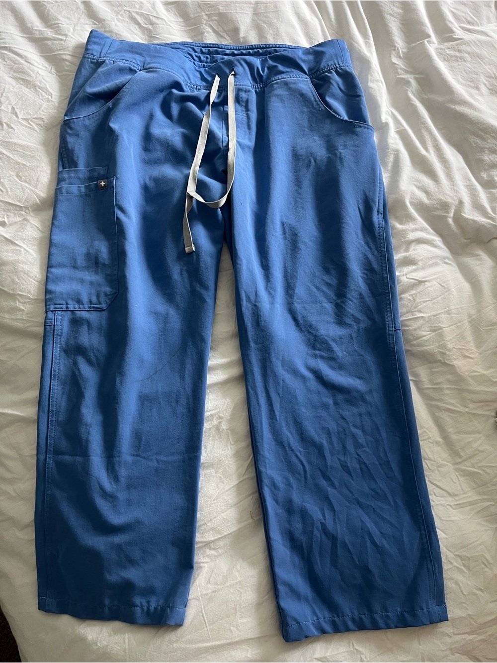 Figs women’s scrub pants in ceil blue